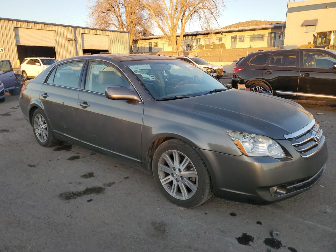2007 Toyota Avalon - Image 4