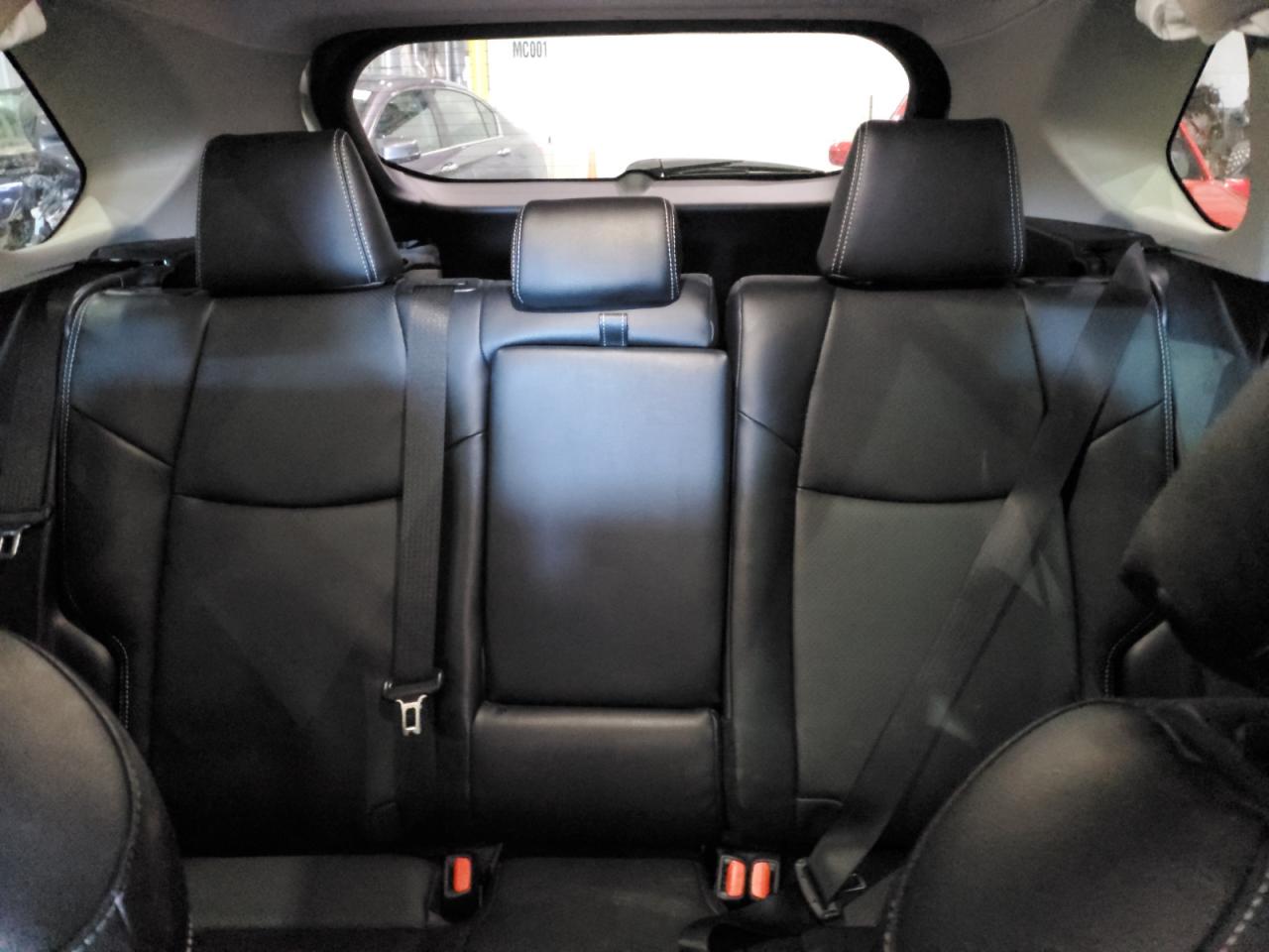 2023 Toyota RAV 4 - Image 10
