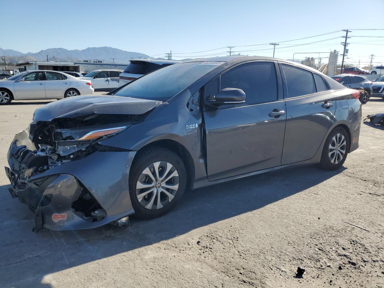 2020 Toyota Prius Prime Le for Sale in Sun Valley, CA - Front End
