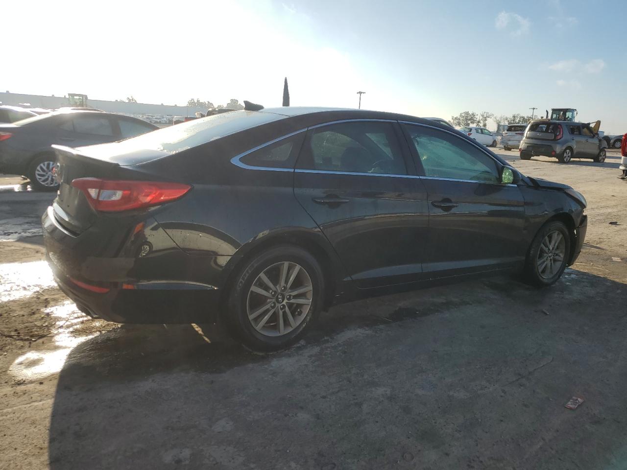 2015 Hyundai Sonata - Image 3