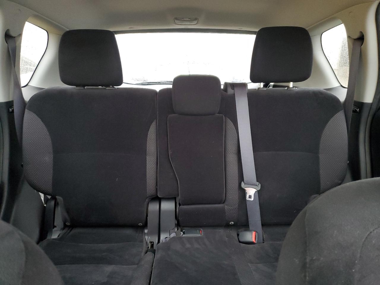 2012 Mitsubishi Outlander - Image 10