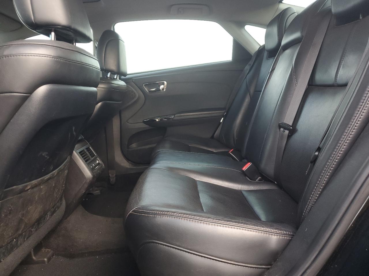 2016 Toyota Avalon - Image 10