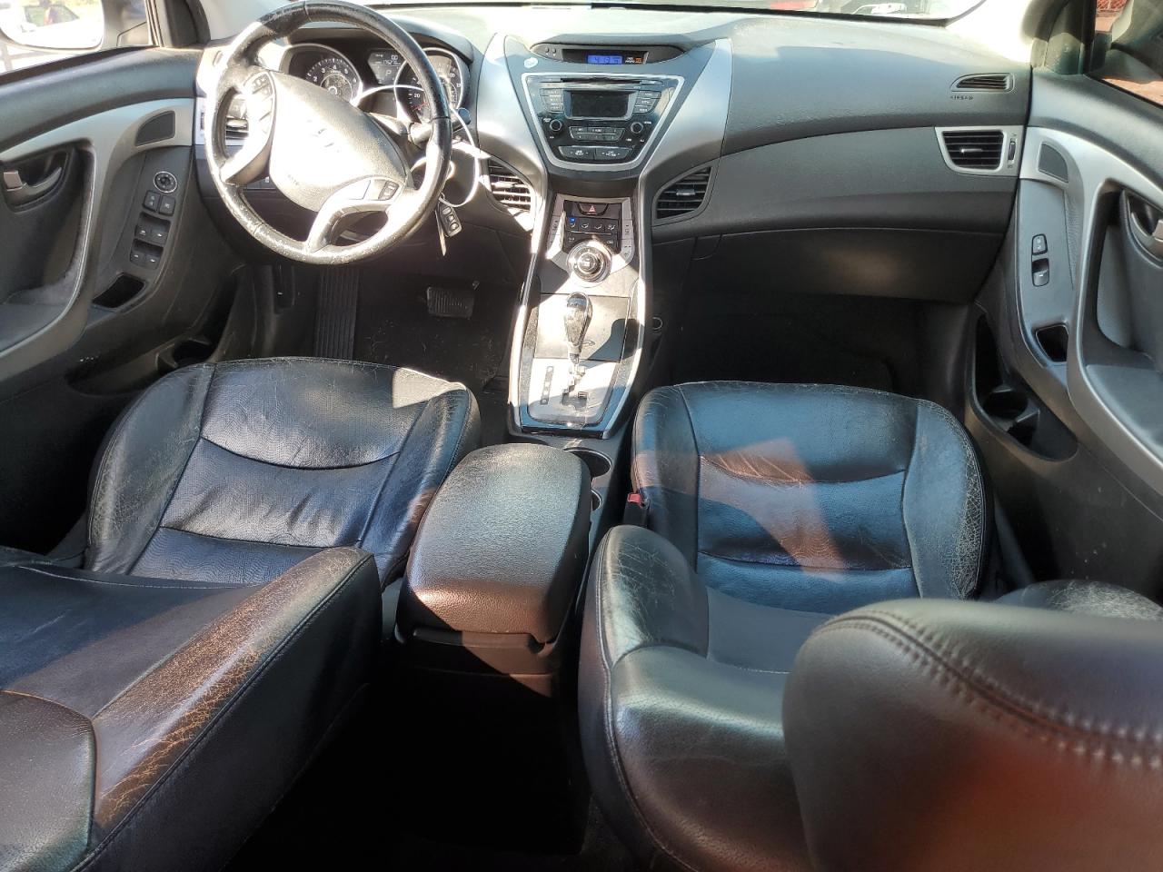 2013 Hyundai Elantra - Image 8