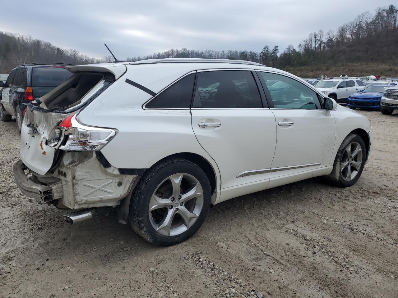 2011 Toyota Venza - Image 3
