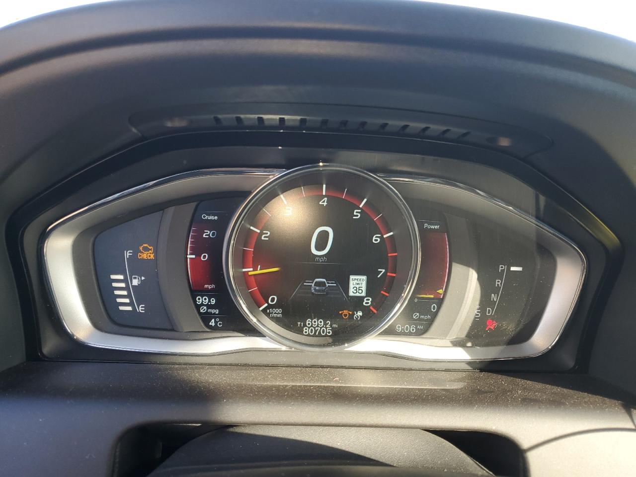 2016 Volvo XC60 - Image 9