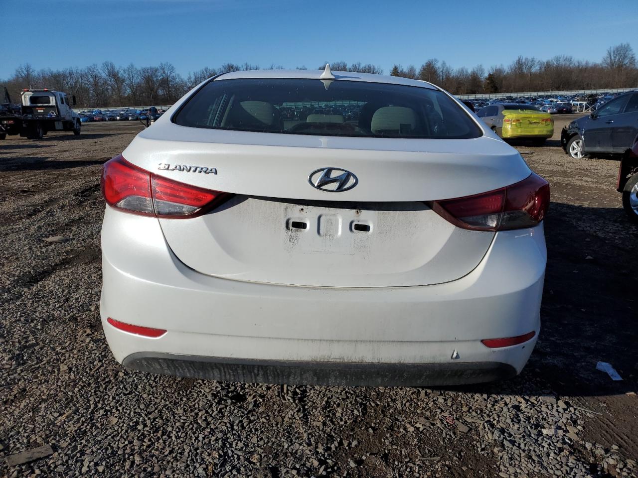 2015 Hyundai Elantra - Image 6