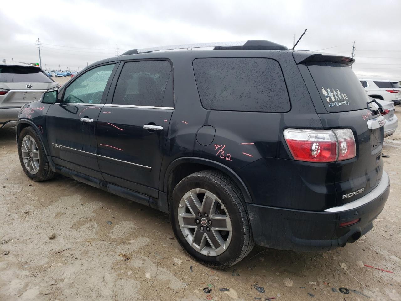 2012 GMC Acadia - Image 2