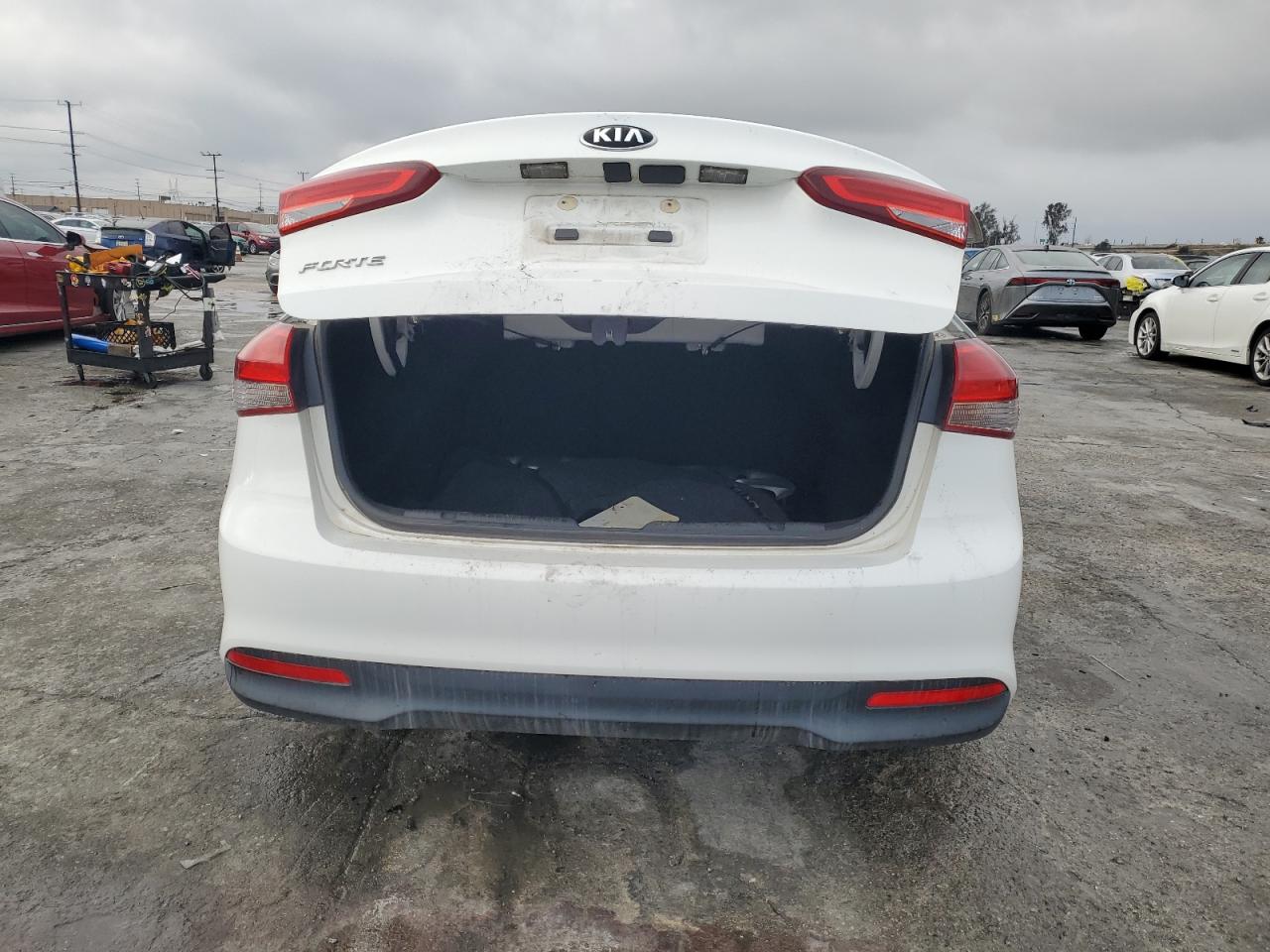 2018 Kia Forte - Image 6