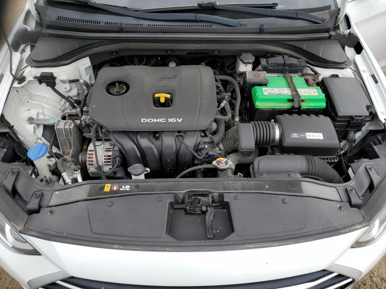 2017 Hyundai Elantra - Image 11