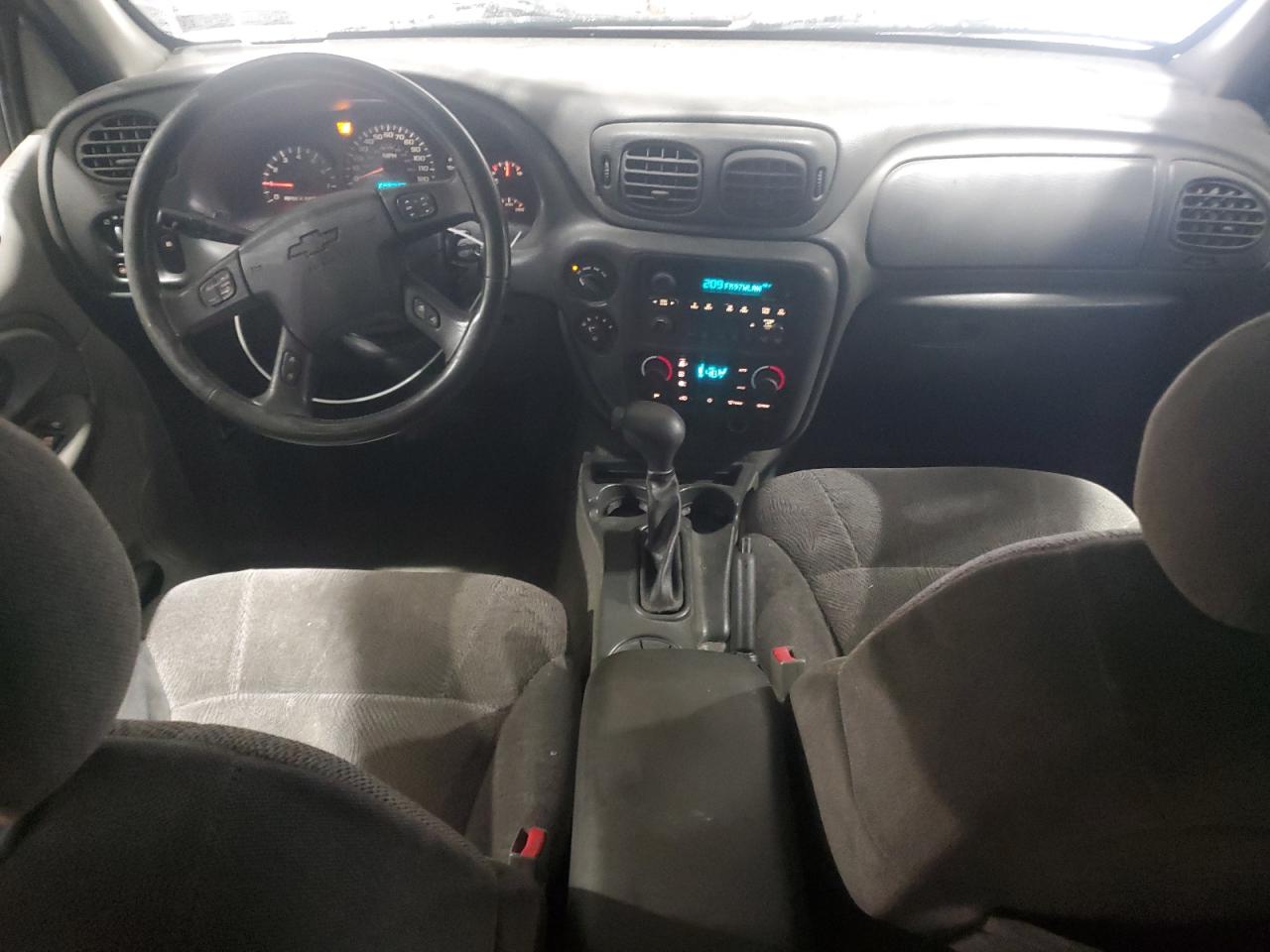 2004 Chevrolet TrailBlazer - Image 8