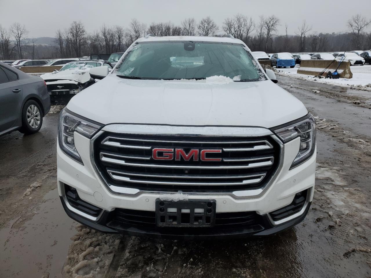 2022 GMC Terrain - Image 5