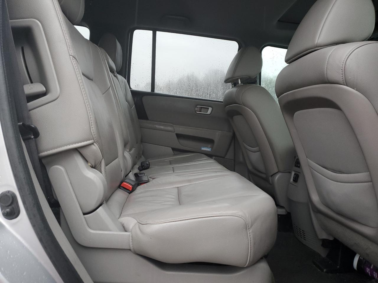 2015 Honda Pilot - Image 11