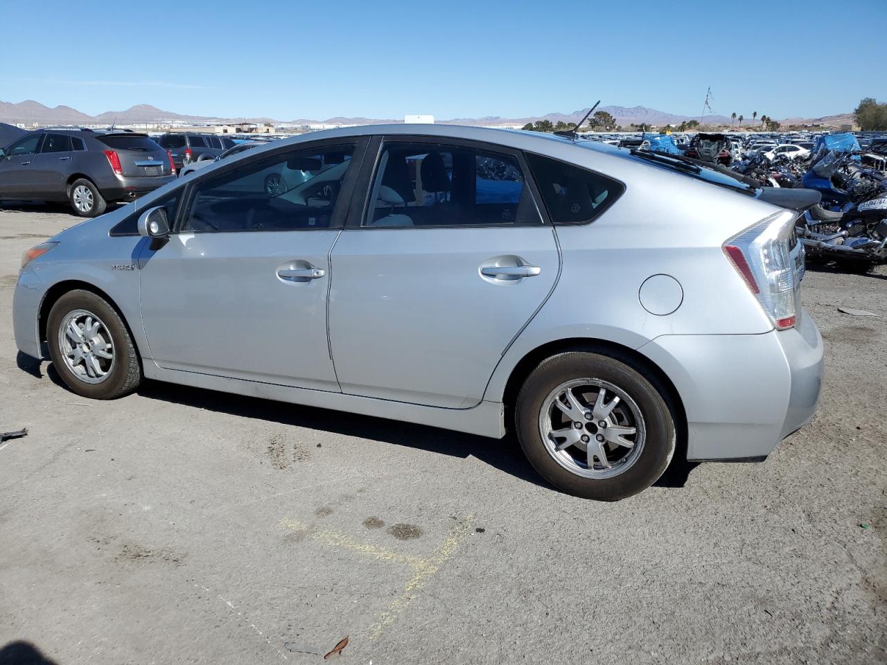 2011 Toyota Prius - Image 2