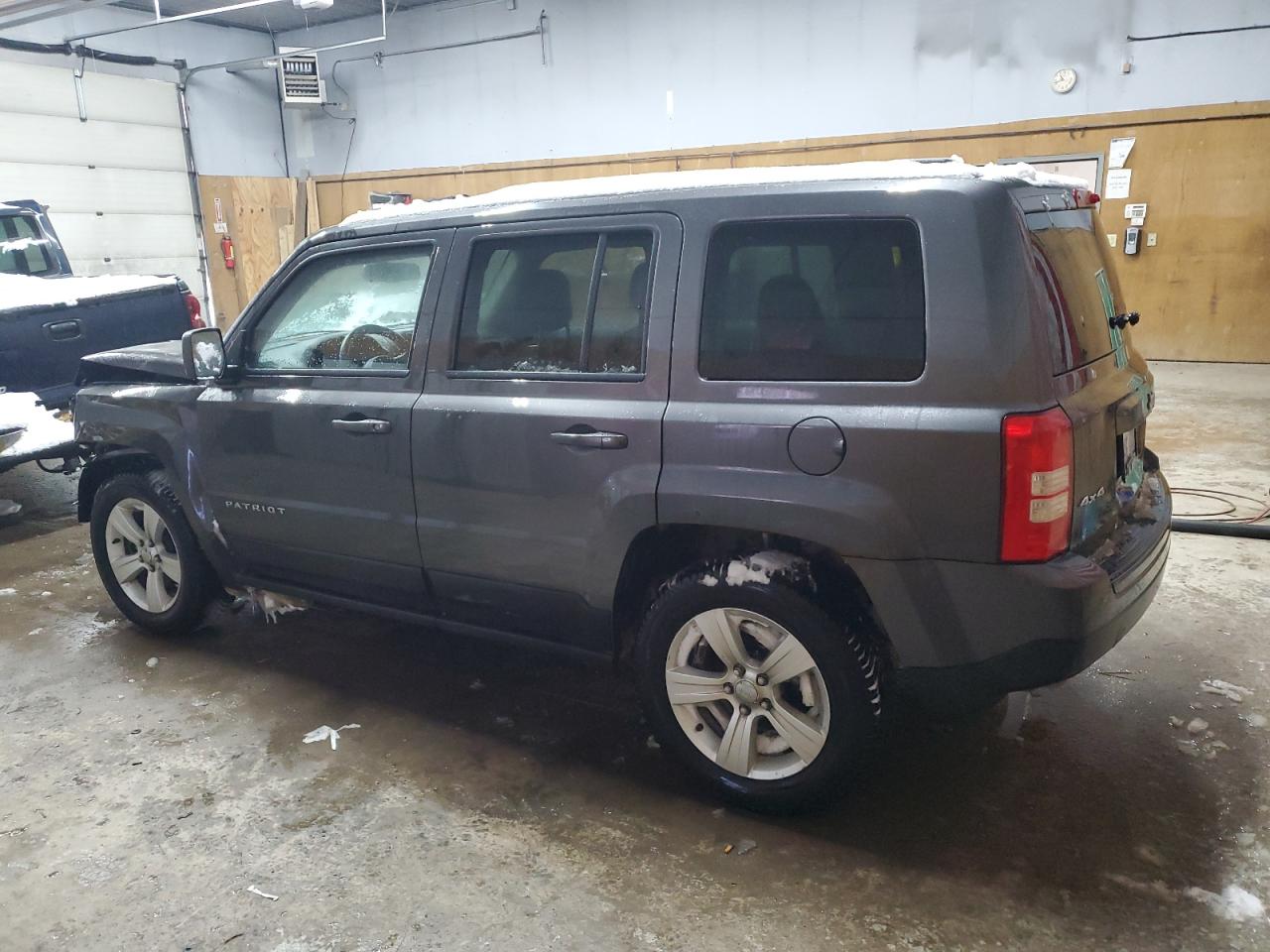 2015 Jeep Liberty (Patriot) - Image 2