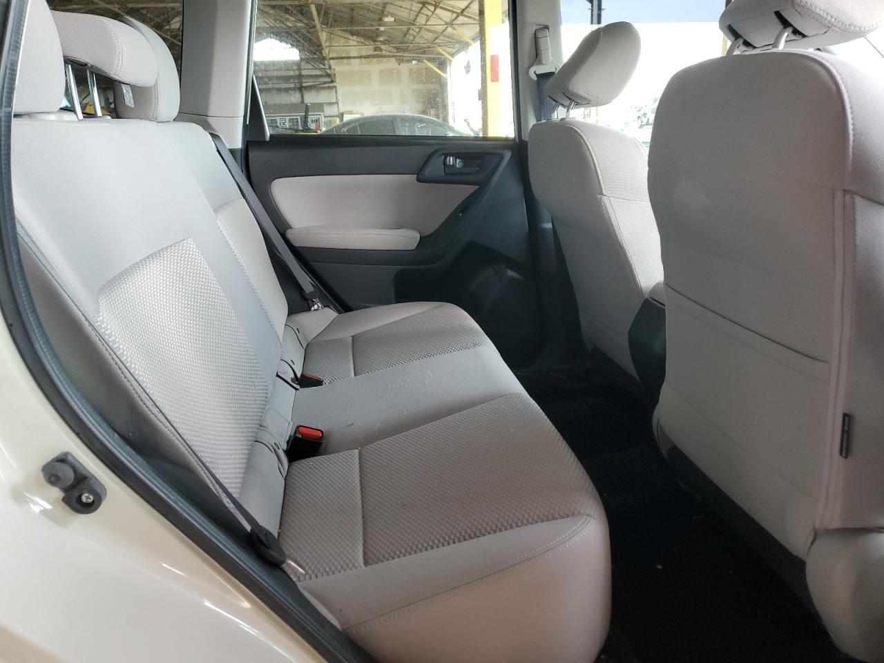 2015 Subaru Forester - Image 10