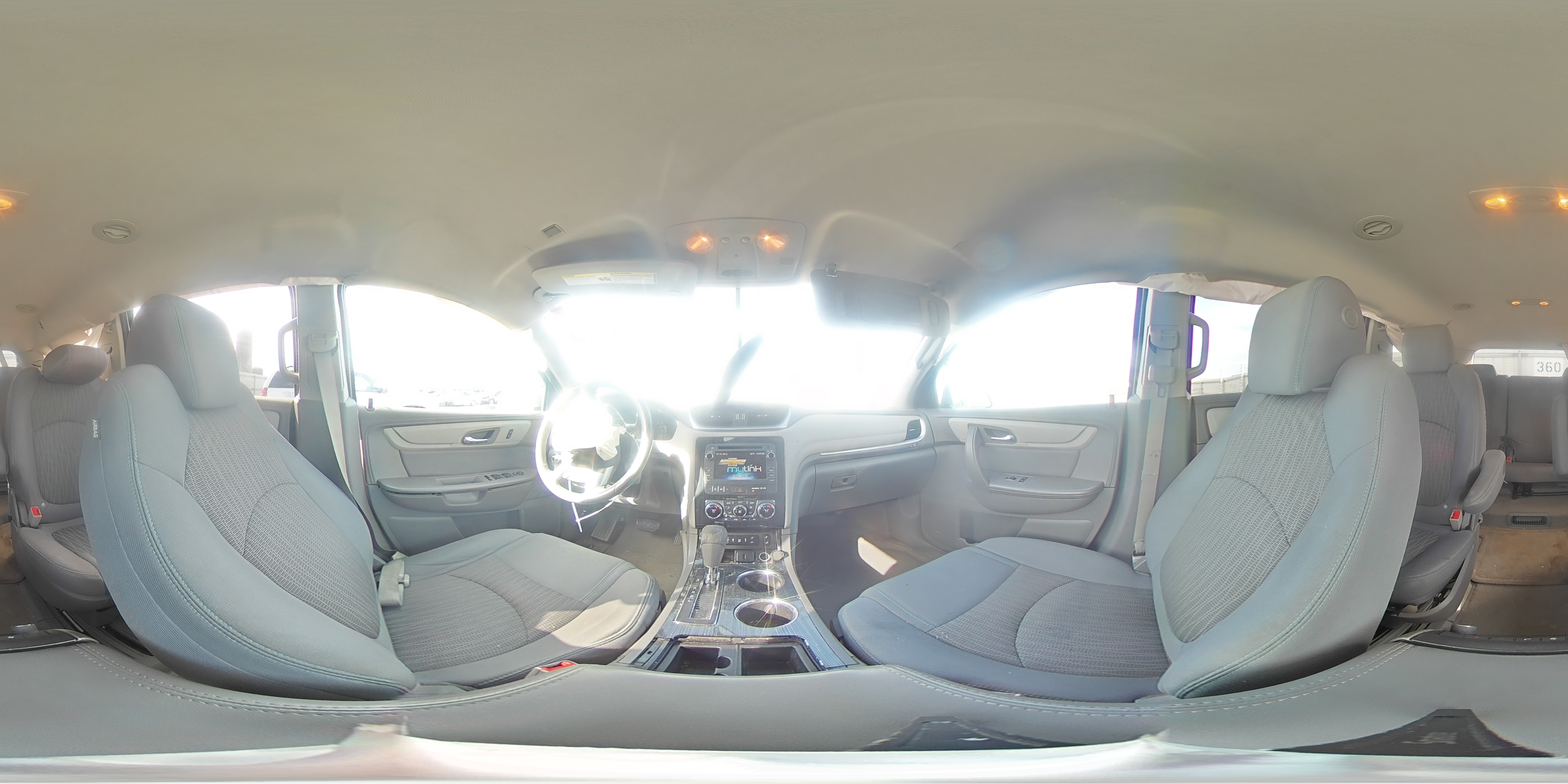 2015 Chevrolet Traverse - Image 13