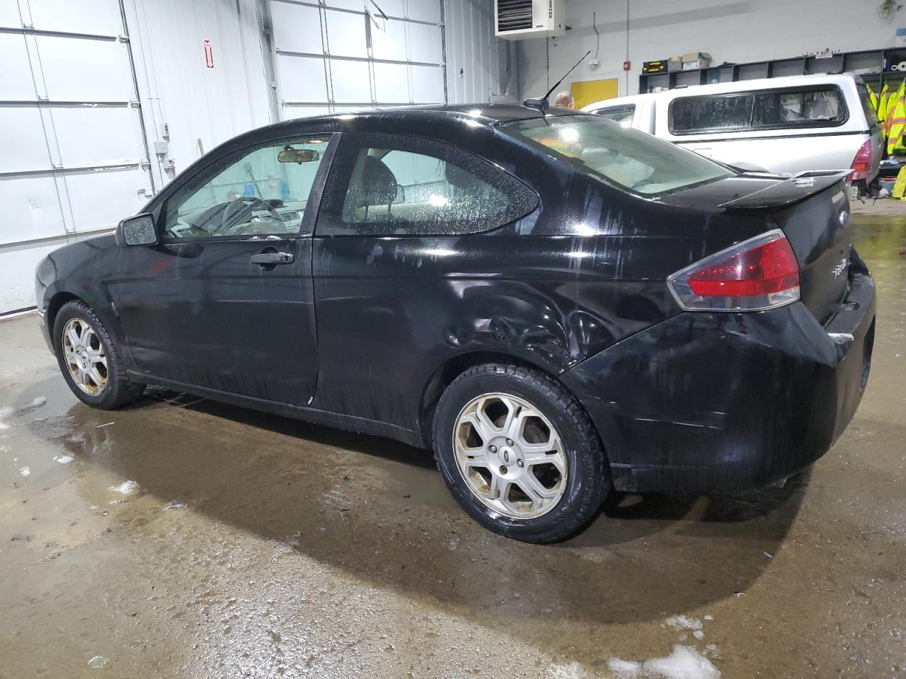 2009 Ford Focus - Image 2