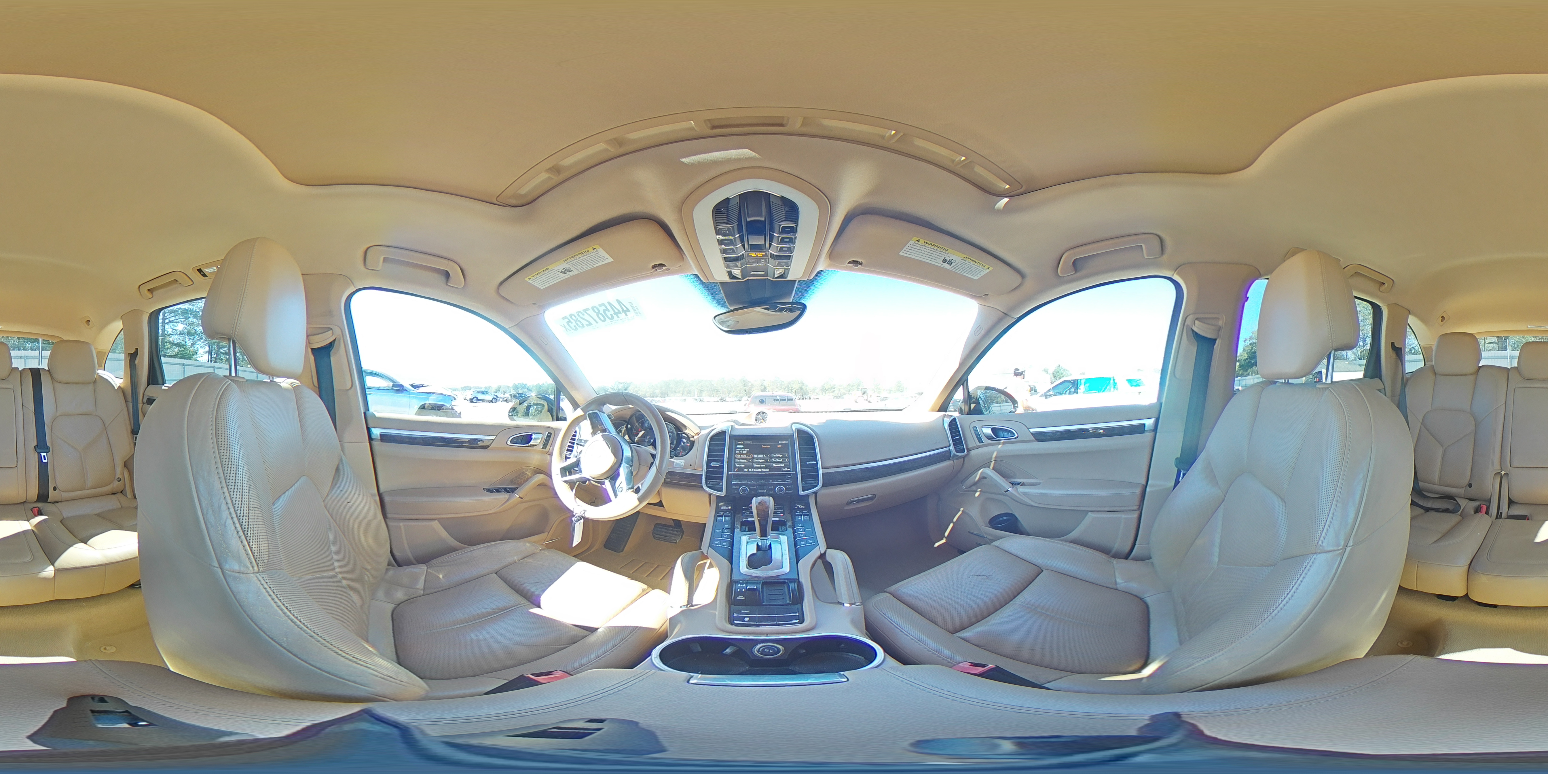 2015 Porsche Cayenne - Image 16