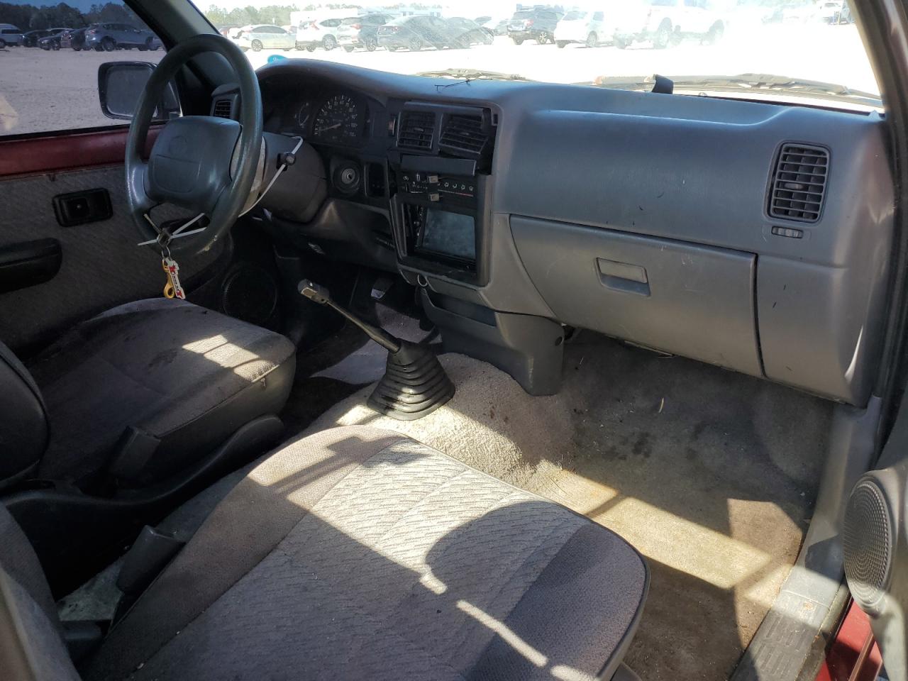 1995 Toyota Tacoma - Image 8