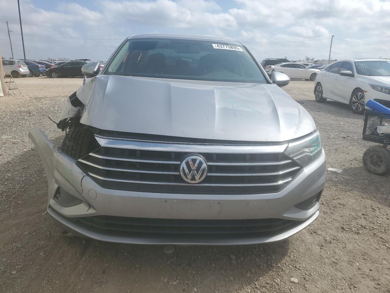 2021 Volkswagen Jetta - Image 5