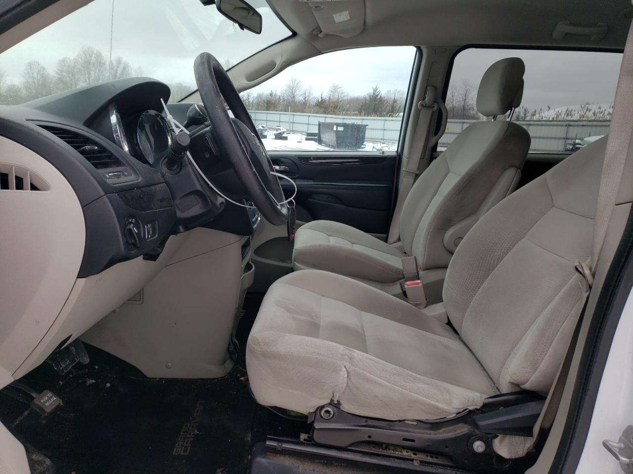 2016 Dodge Caravan - Image 7