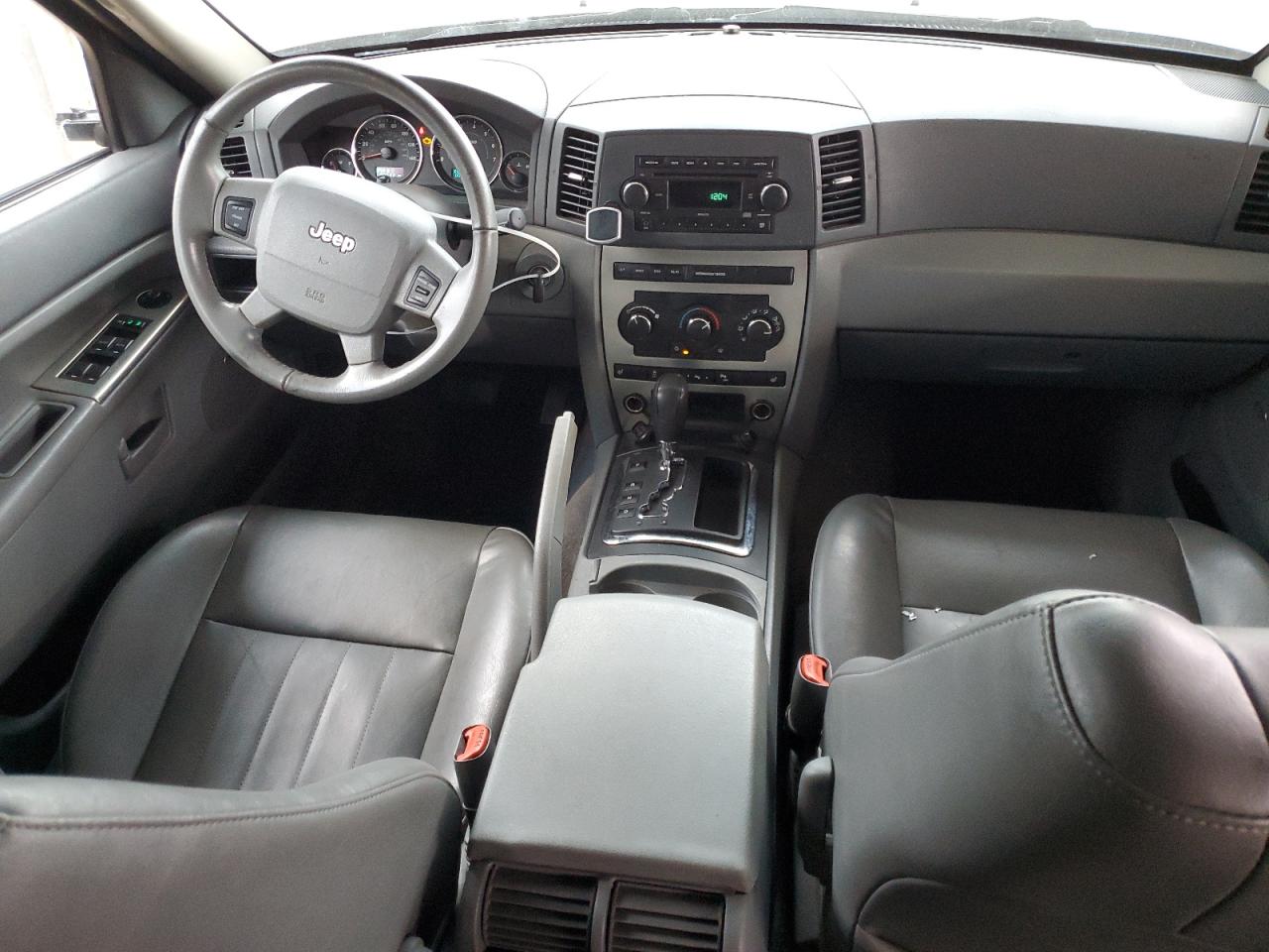 2007 Jeep Grand Cherokee - Image 8