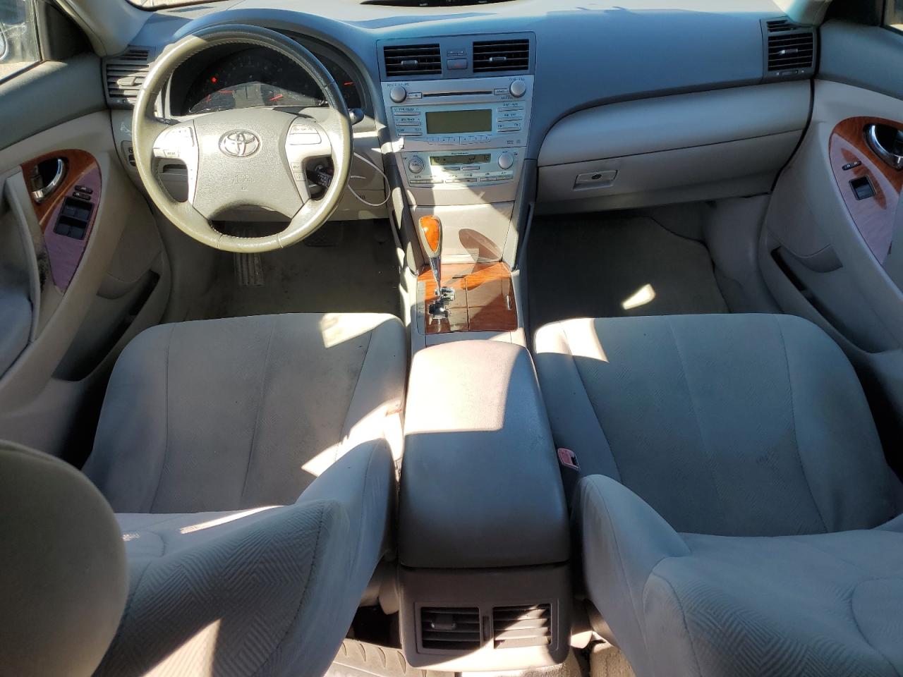 2009 Toyota Camry - Image 8