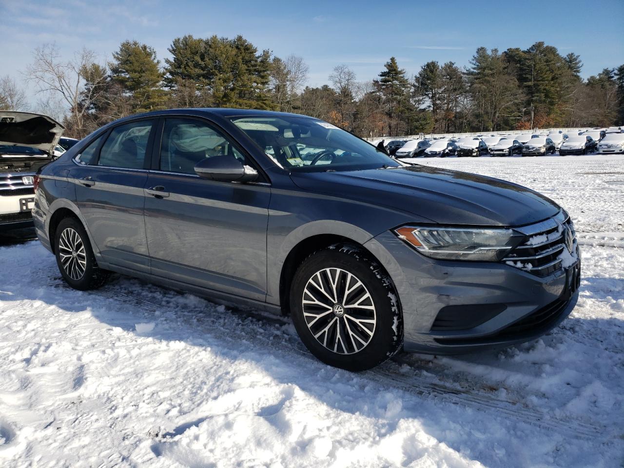 2019 Volkswagen Jetta - Image 4