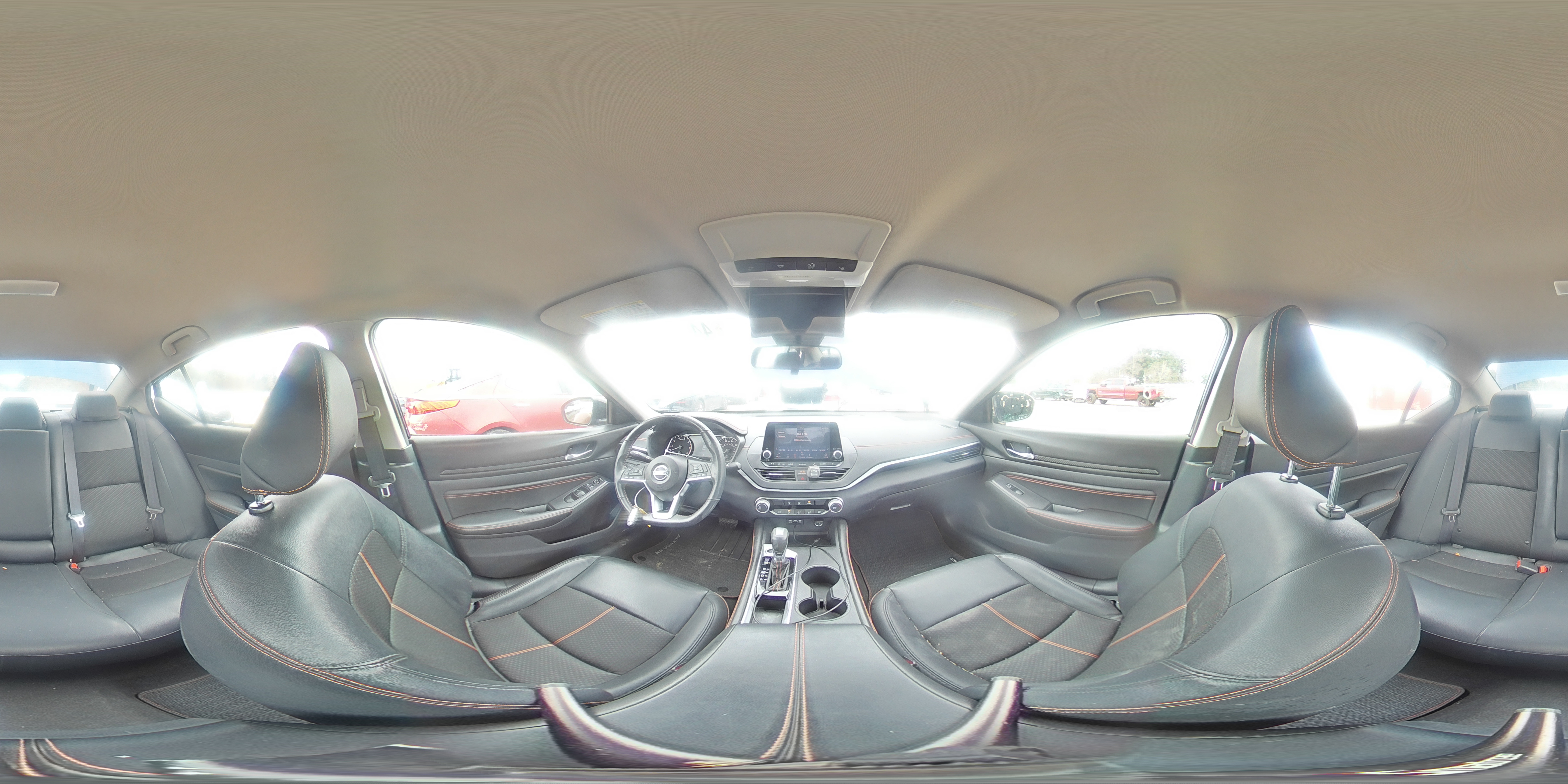 2022 Nissan Altima - Image 13