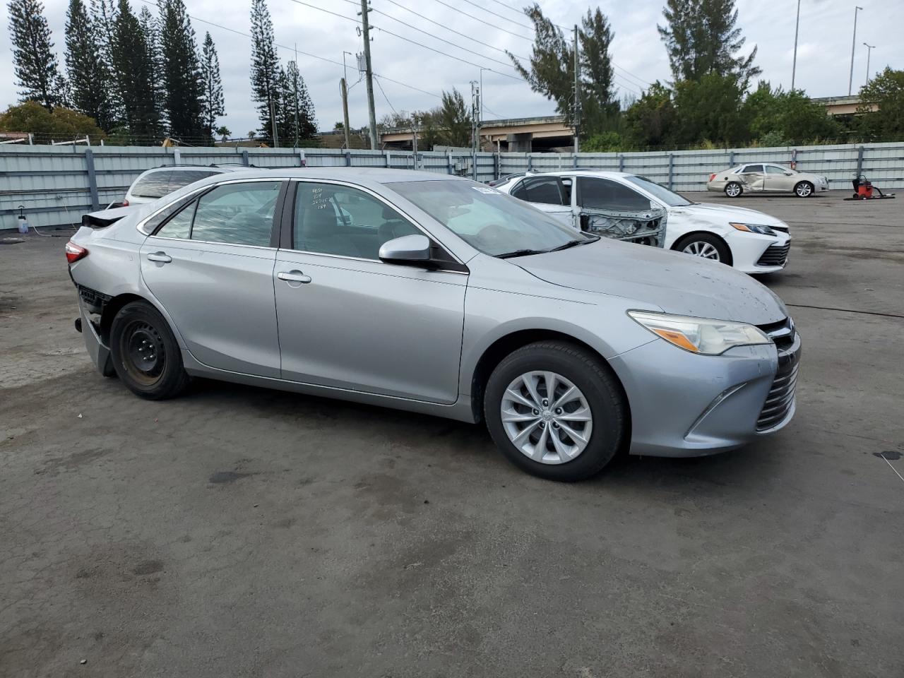 2016 Toyota Camry - Image 4
