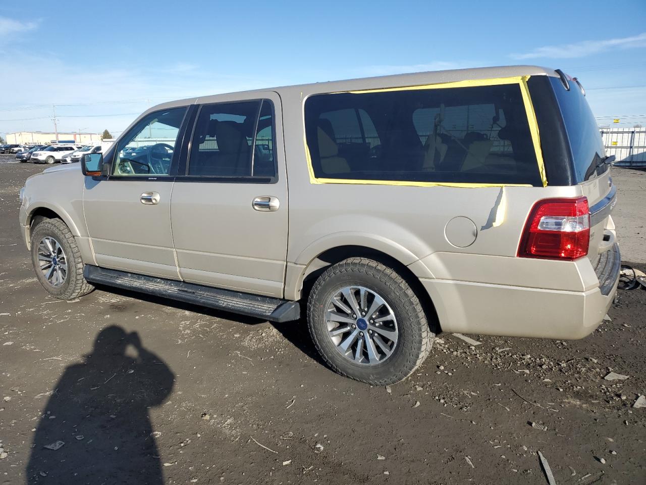2017 Ford Expedition - Image 2