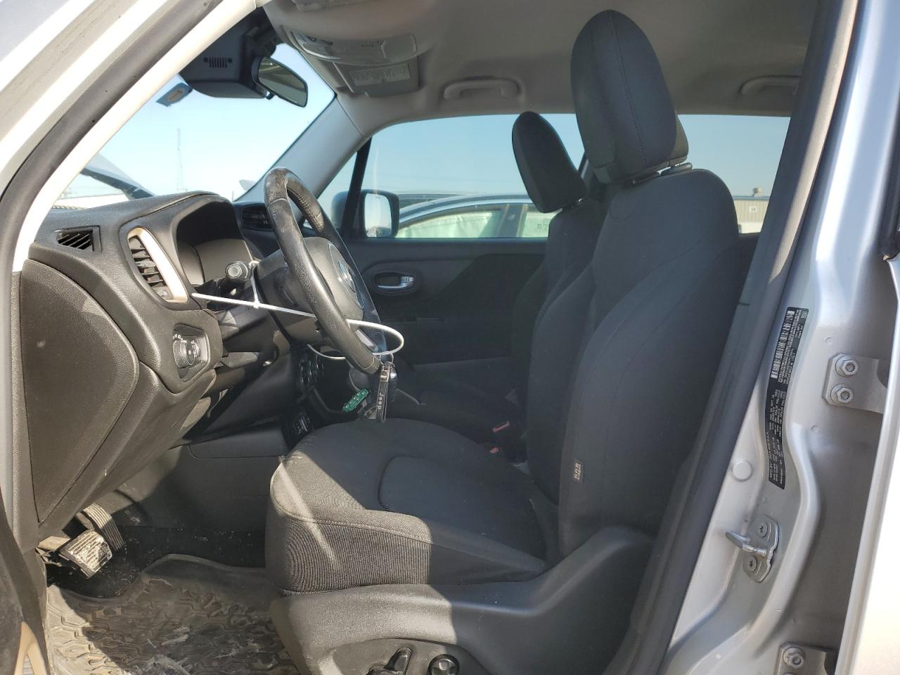 2015 Jeep Renegade - Image 7