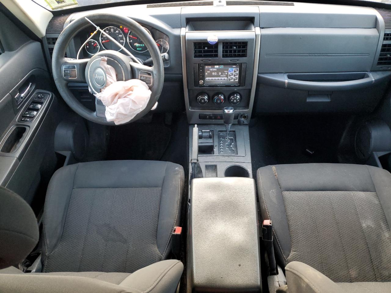 2011 Jeep Liberty (North America) - Image 8