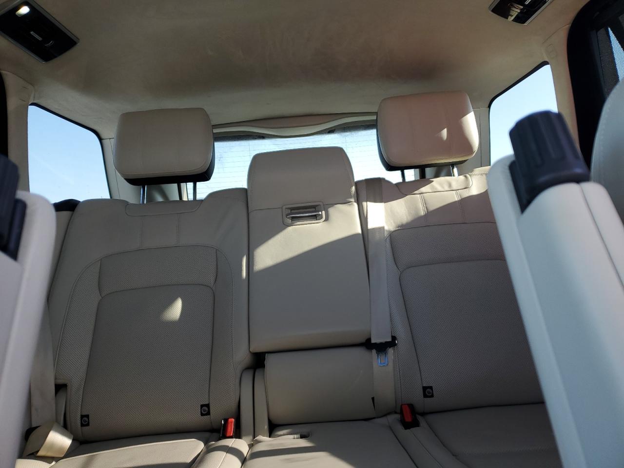 2019 Land Rover Range Rover - Image 10