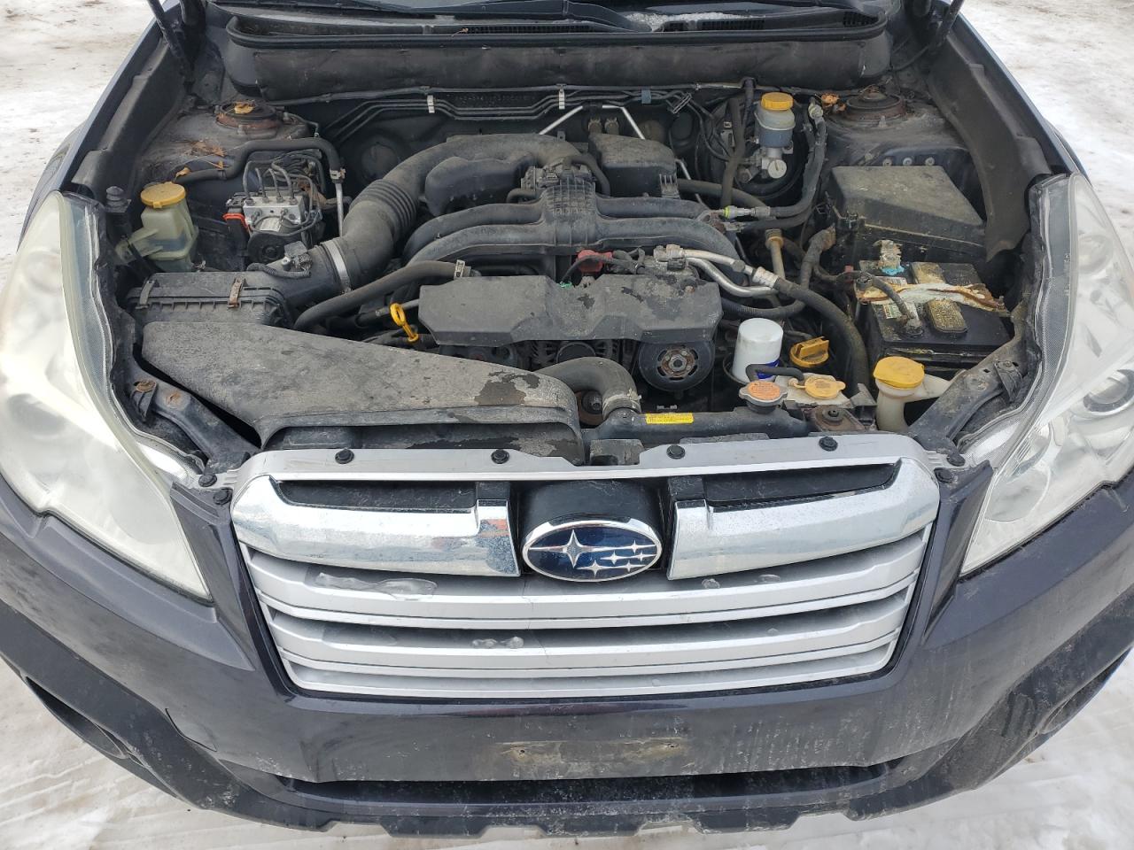 2013 Subaru Outback - Image 14