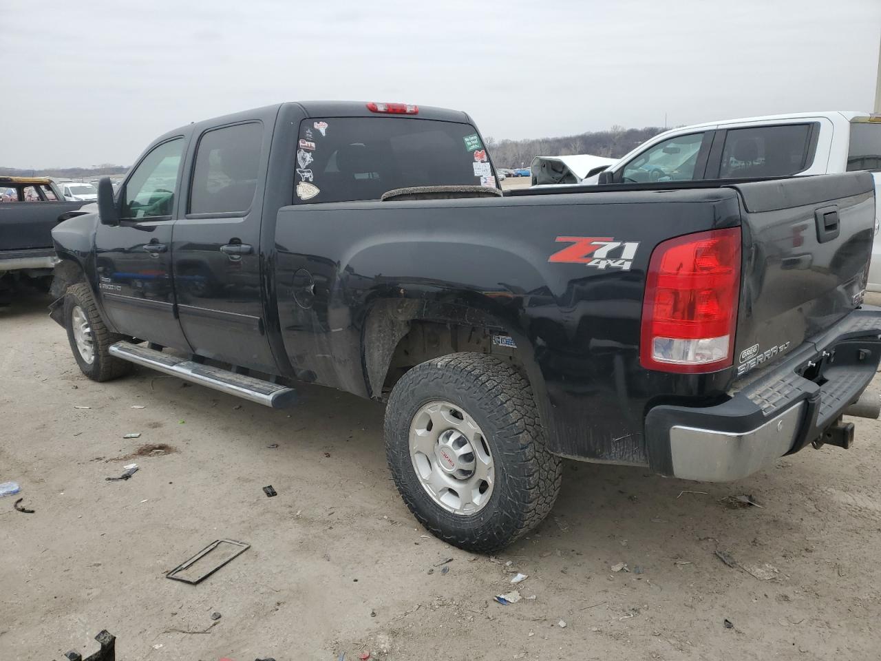 2009 GMC Sierra - Image 2