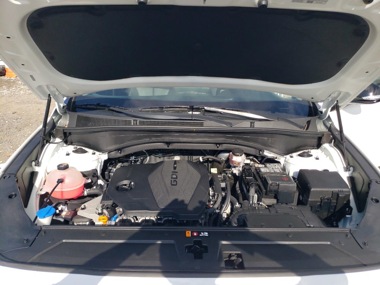 2023 Hyundai Santa Fe - Image 12