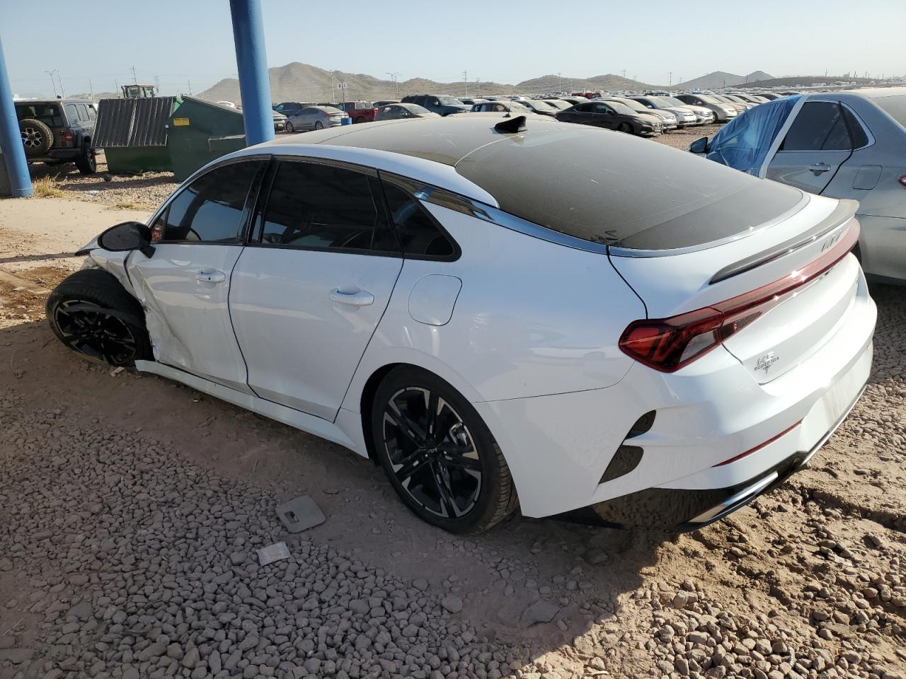 2023 Kia K5 - Image 2