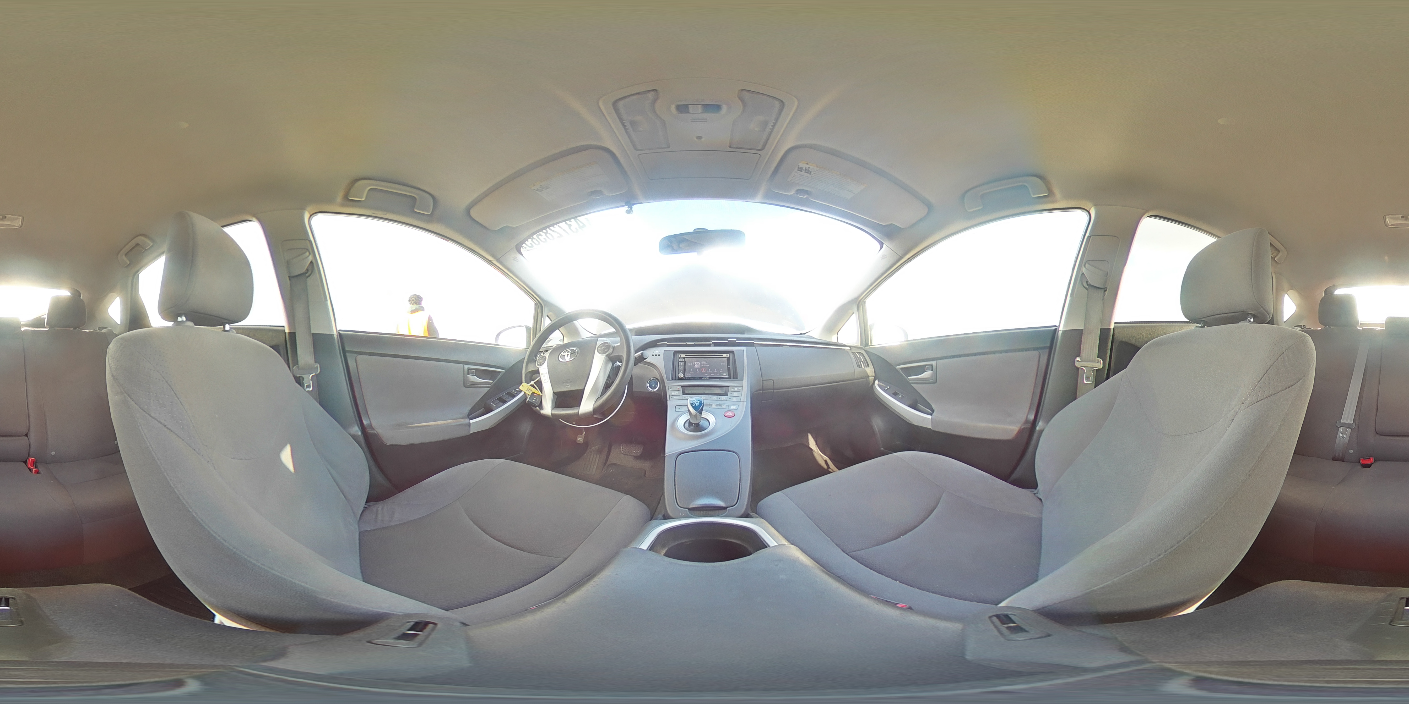 2012 Toyota Prius - Image 13