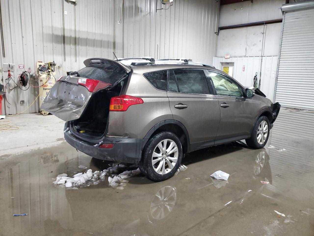 2015 Toyota RAV 4 - Image 3