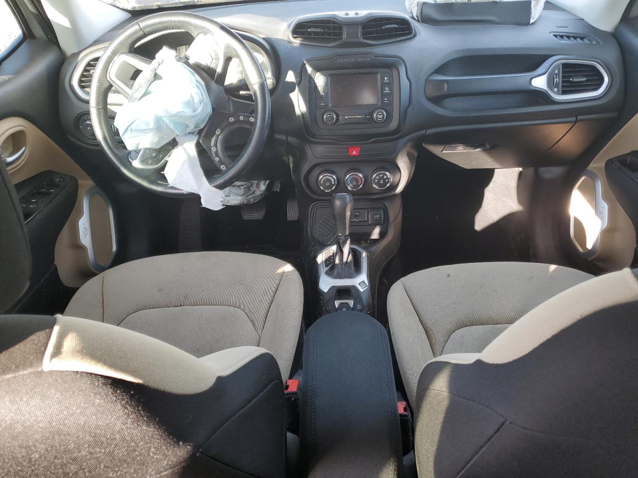 2016 Jeep Renegade - Image 8