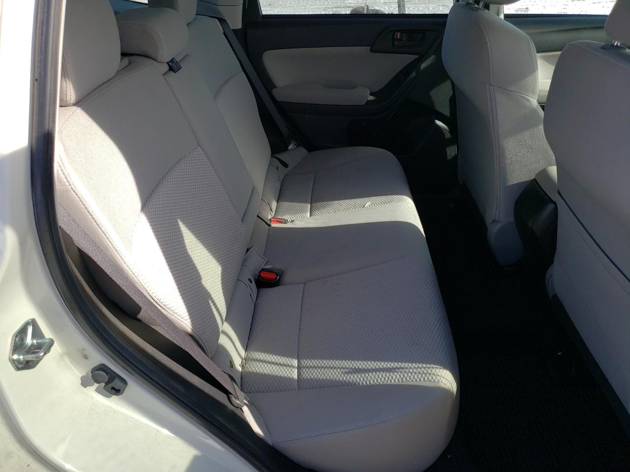 2015 Subaru Forester - Image 10