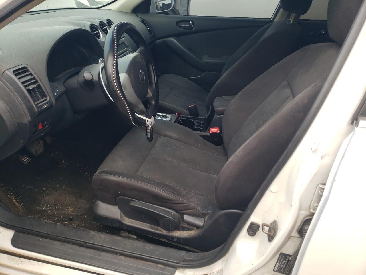 2010 Nissan Altima - Image 7