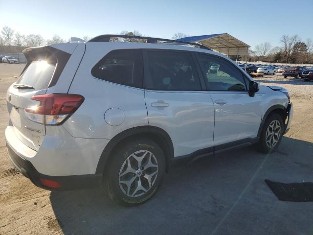  SUBARU FORESTER 2019 Белы