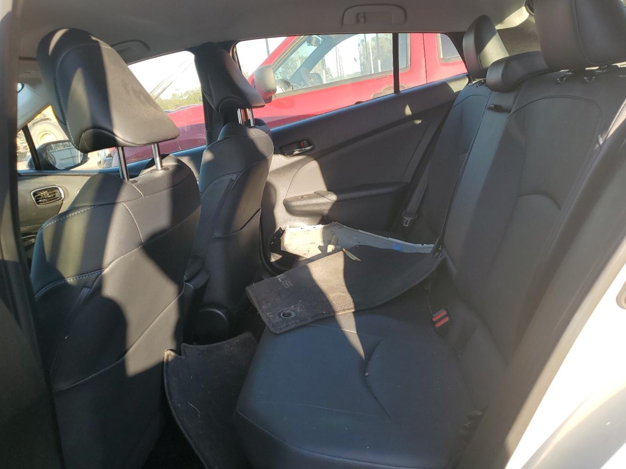 2016 Toyota Prius - Image 10