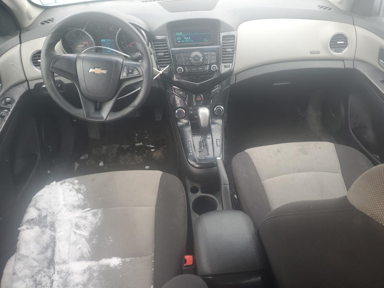 2015 Chevrolet Cruze - Image 8