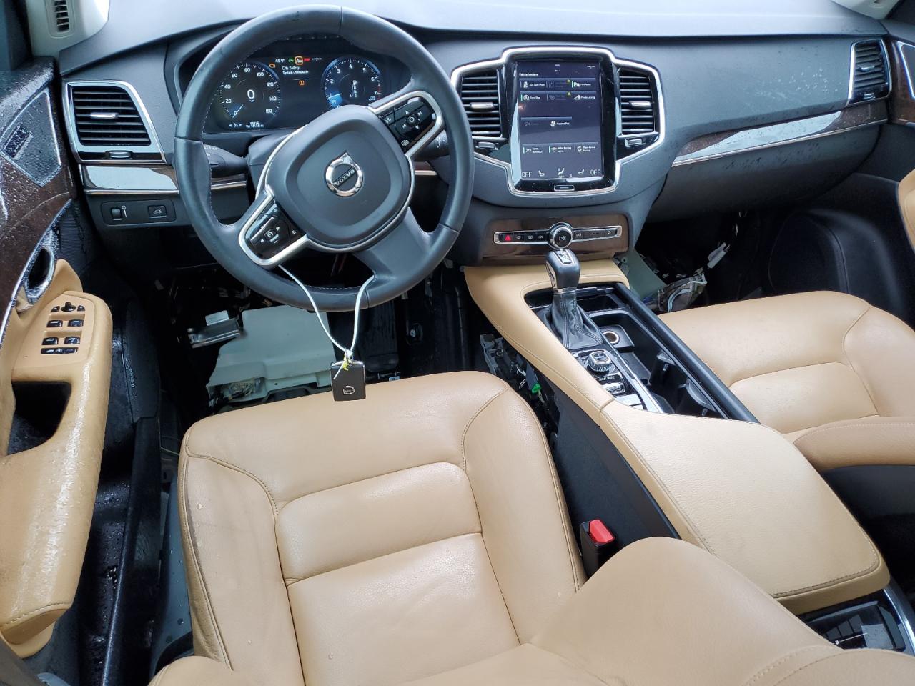 2016 Volvo XC90 - Image 8