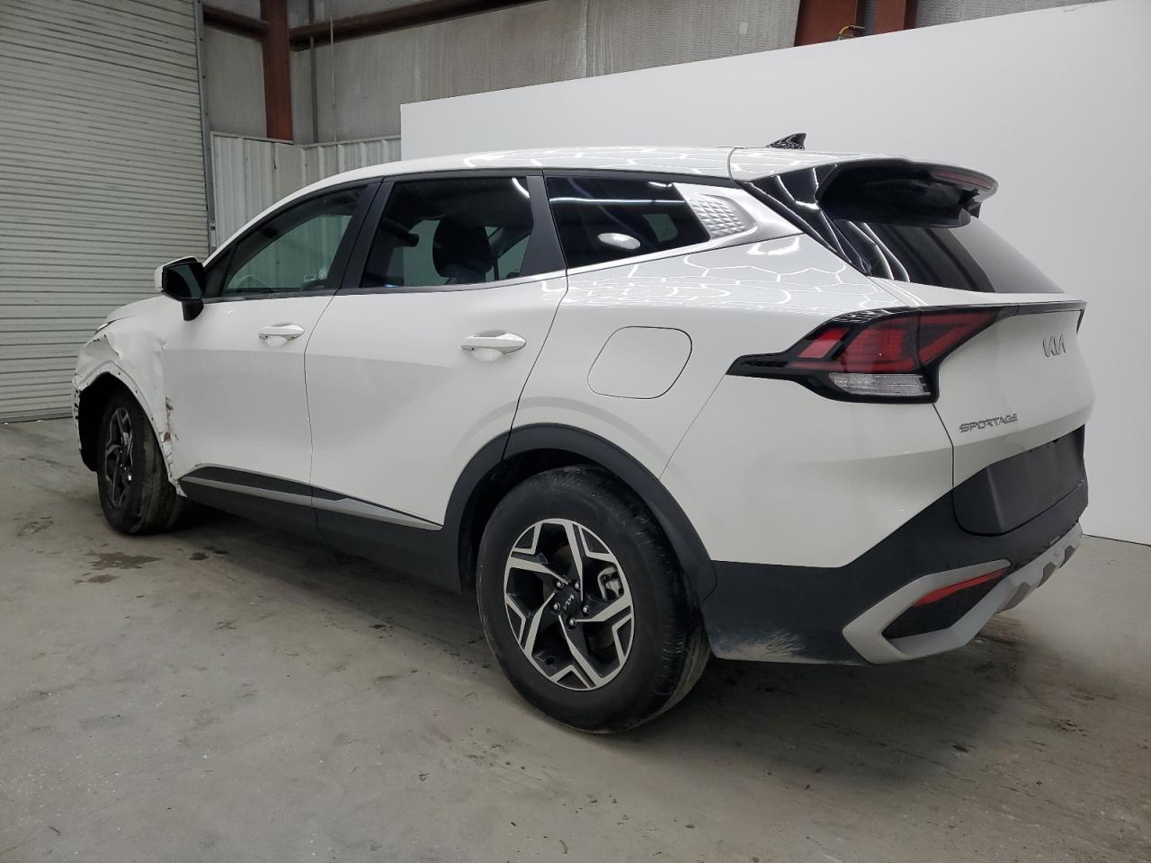 2024 Kia Sportage - Image 2