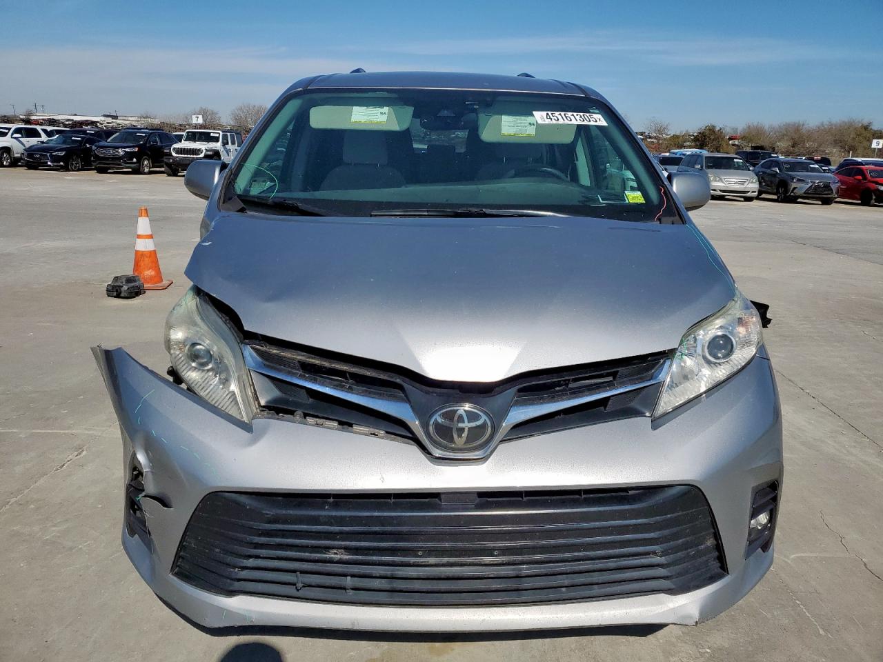 2018 Toyota Sienna - Image 5