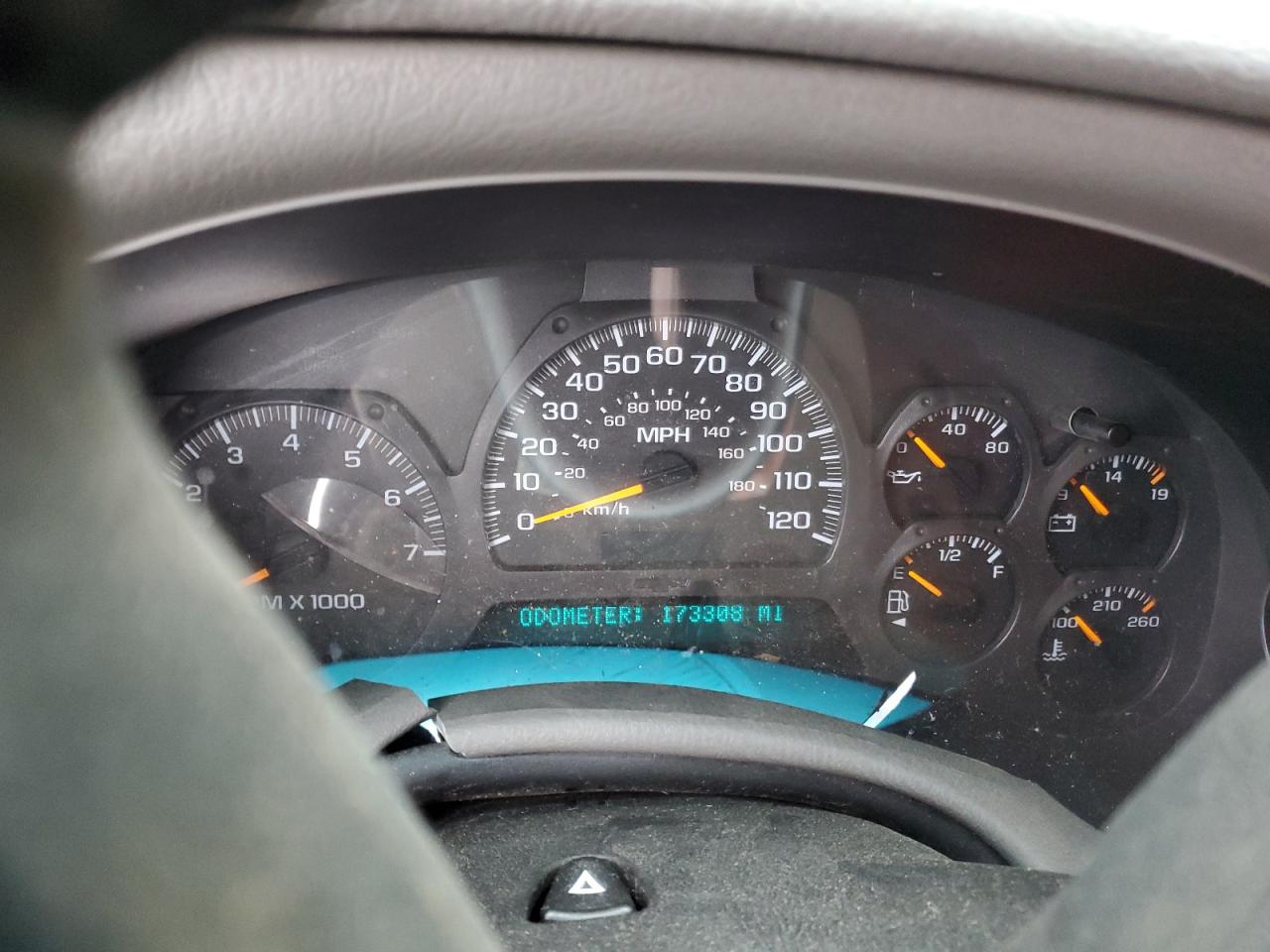 2003 Chevrolet TrailBlazer - Image 9
